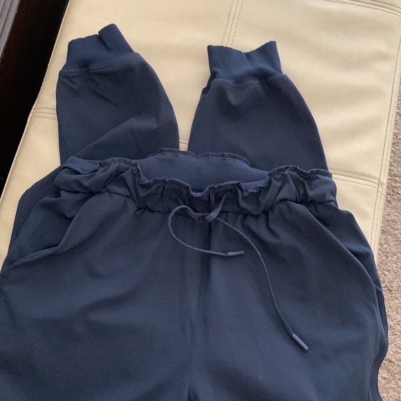 Lululemon High Rise Joggers - Picture 2 of 3